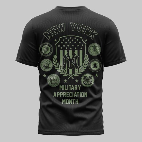 Alternative view of New York Yankees x Military Appreciation Month Premium T-Shirt 001