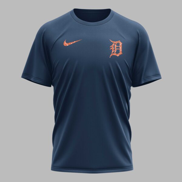 Alternative view of Detroit Tigers “FOREVER - Not Just When We Win” Snoopy & Charlie Glitter Friendship Premium T-Shirt PH00002