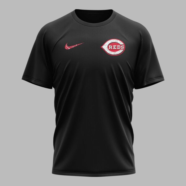 Alternative view of Cincinnati Reds “FOREVER - Not Just When We Win” Snoopy & Charlie Glitter Friendship Premium T-Shirt PH00002