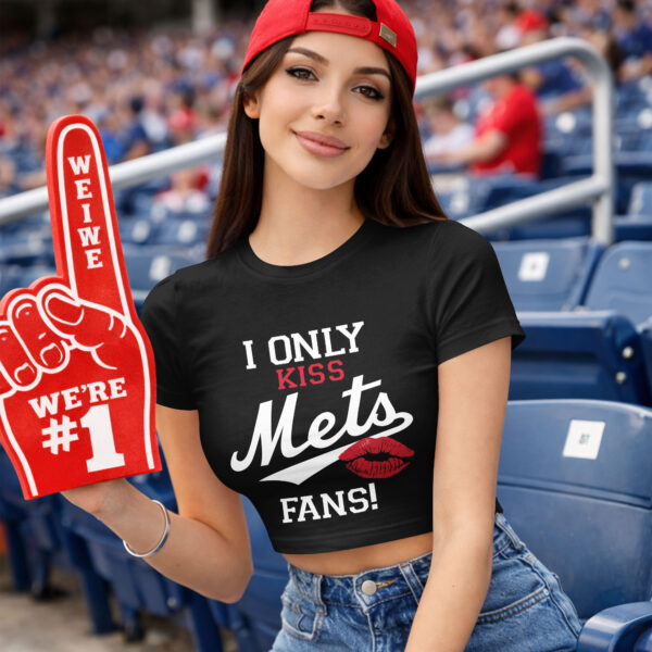 Alternative view of New York Mets Cropped Naval-Baring Shirt 010